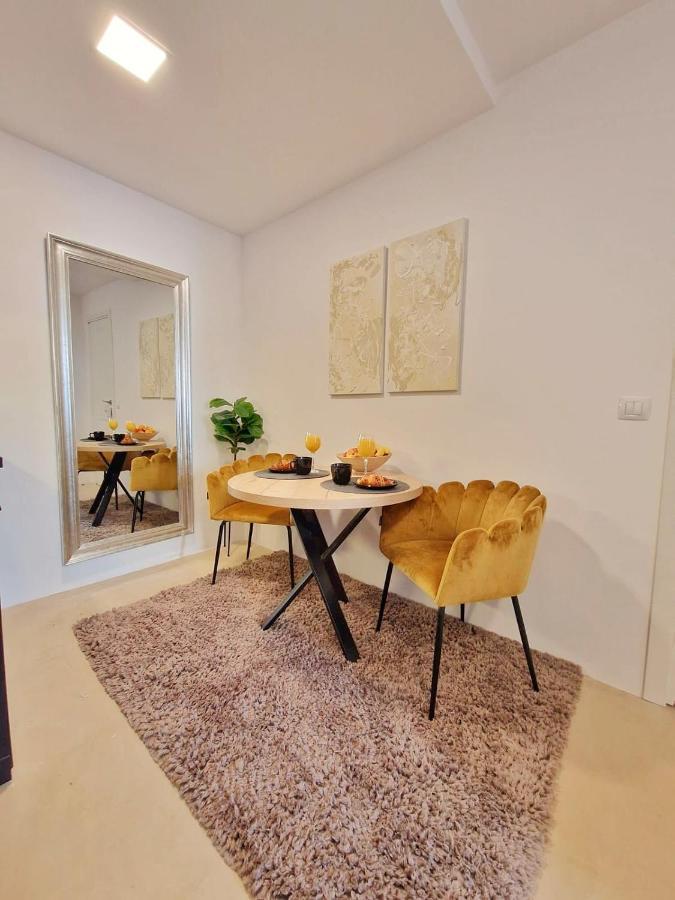 Ferienwohnung Hidden Oasis Rovinj Exterior foto